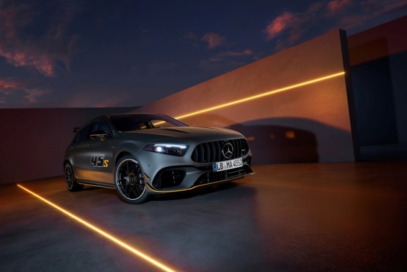 Mercedes-AMG A 45 S 4MATIC+最終版：強勁性能、毫不妥協的動感設計，並添加專屬細節