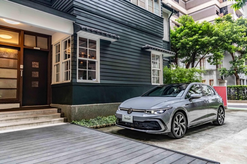 Volkswagen 24年式 Golf 109.8萬起隆重登場 指定車型升級LED Matrix矩陣式頭燈！
