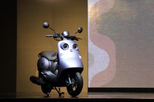 Yamaha的獨特時尚品味 Vinoora水汪汪大眼超前衛