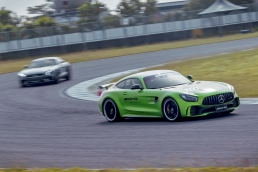 來自綠色地獄的狂放,Mecedes-AMG GT R賽道試駕