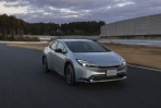 與日本僅差一個多月、首款搭載第五代油電系統,Toyota PRIUS PHEV 第五世代將於 4/25 在台發表