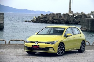 Volkswagen Golf 230 eTSI低賦稅、低油耗，不犧牲駕馭樂趣！