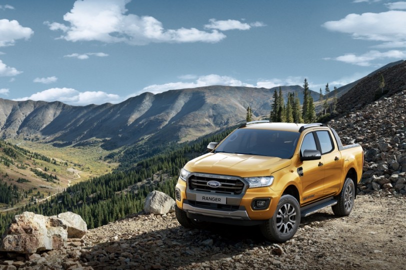 Ford九月小資99輕鬆入主方案，抽萬元珍藏限量iCash2.0卡！