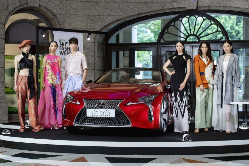 LEXUS再度贊助 2020臺北時裝週 X VOGUE Fashion's Night Out、LC500 Convertible 共襄盛舉!