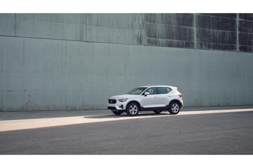 即刻入主最受歡迎歐系豪華 C-SUV!Volvo XC40 B3 立享「3 年 3 萬公里免費保養」用車無憂、超低月付專案