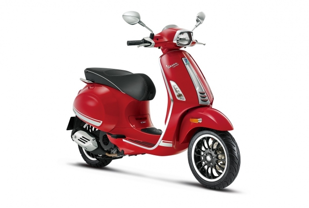 Vespa Sprint限定版,限量100台旋風登台,火焰紅、消光黑雙色吸引眾人目光