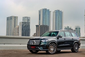 縱橫天下的家庭豪華遊艇,2024 Mercedes-Benz GLS 450 4MATIC