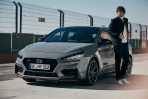 性能有型我都要,穿上N夾克駕馭Hyundai i30 Fastback N原來這麼優雅