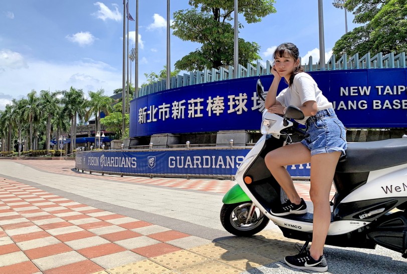 WeMo Scooter挺2019職棒明星賽,新莊1元紅標車騎回家!
