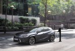 油電版本換裝第五代 2.0 Hybrid、純電系統效能升級,Lexus UX300h/300e 日規全面「電氣化」新年式發表