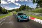 以7分42秒成績征服傳奇綠色地獄,全新Porsche Taycan於紐柏林北環賽道刷新紀錄!