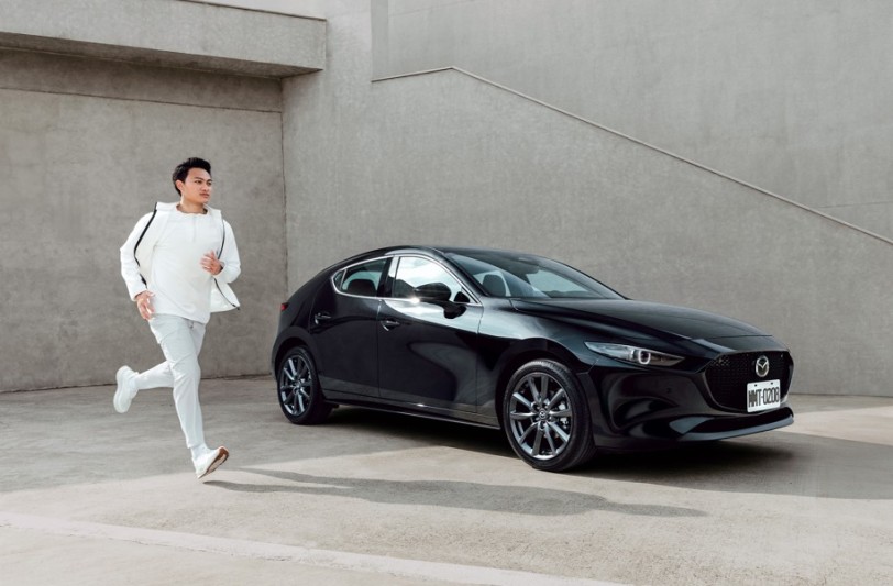 MAZDA3 限時標配 ALH 智慧型頭燈、CX-30 限時標配前擋投影式全彩 HUD，「MAZDA 享馭專案」即刻啟動