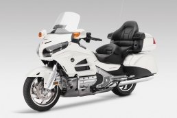 旗艦之翼優越入主,Honda 2017 GOLDWING分期購車專案開跑