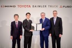 Daimler Truck 及 Toyota Motor Corporation 宣告共同簽署合作備忘錄、合併Mitsubishi Fuso Truck及Hino!