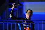 Red Bull 車隊 Max Verstappen 在新加坡大獎賽上獲第二名 穩固賽季冠軍領先地位