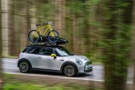 師法Countryman!MINI也為3-door、5-Door及Cooper SE電動車推出「凹豆」旅行套件