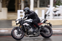 Triumph Street Triple R街頭小霸王大躍進，強悍引擎震撼車壇