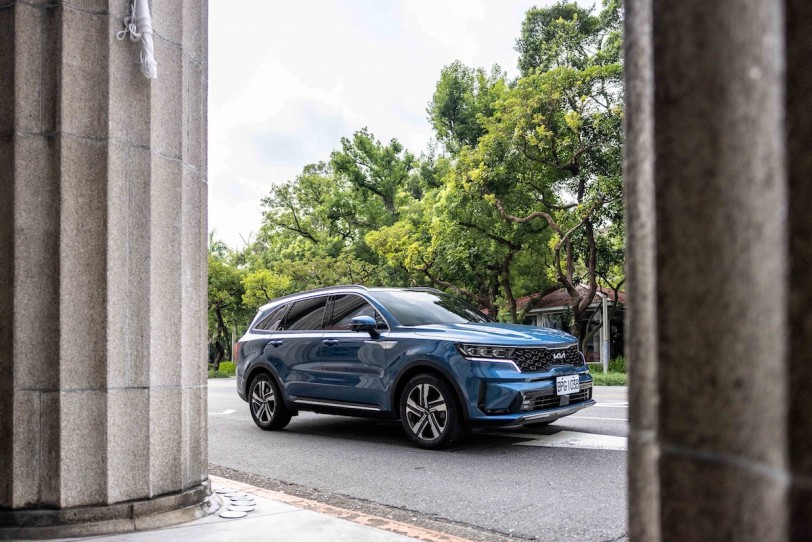 Kia以新能源驅動成長 1-10月全車系訂單突破10,000張,領牌近8,500台 躍升為國內車壇成長最快速進口品牌!