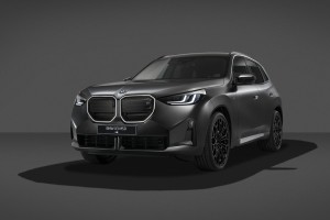 全新黑色套件與性能提升讓BMW X3 M50 xDrive兇猛與實力兼備