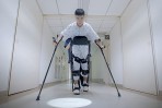 Hyundai發佈「10M March」影片,展示運用機器人技術協助士兵康復