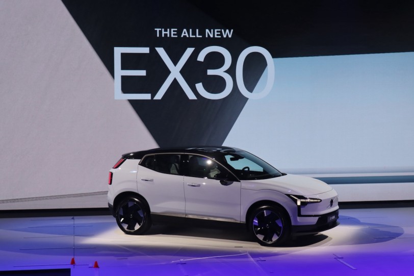 雙馬達 ULTRA 174.99 萬元、 5月交車,Volvo EX30 在台發表!單馬達預售 142 萬元起 Q3上市