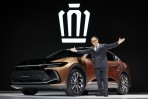 來自於豐田自身的危機感,「明治維新」第 16 代 TOYOTA CROWN 大膽轉型的背後