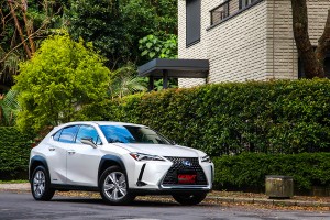 Lexus 4月販促專案，全車系高額零利率、NX200/UX200 低利率分期、IS車系贈送一年乙氏全險