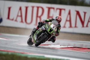 雨天大戰又如何? 倍耐力全新雨胎讓WSBK選手無懼雨戰!