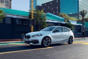 Choose Your World. Choose Your BMW. BMW全車系60期多元分期 指定車型再享乙式全險與原廠保養套裝禮遇