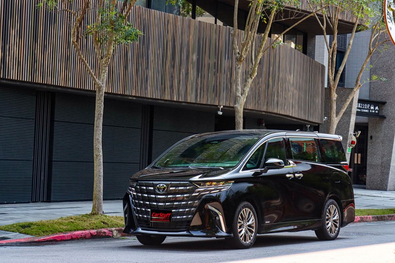 終於亮出王牌的至尊 MPV,2025 Toyota ALPHARD 2.5 PHEV