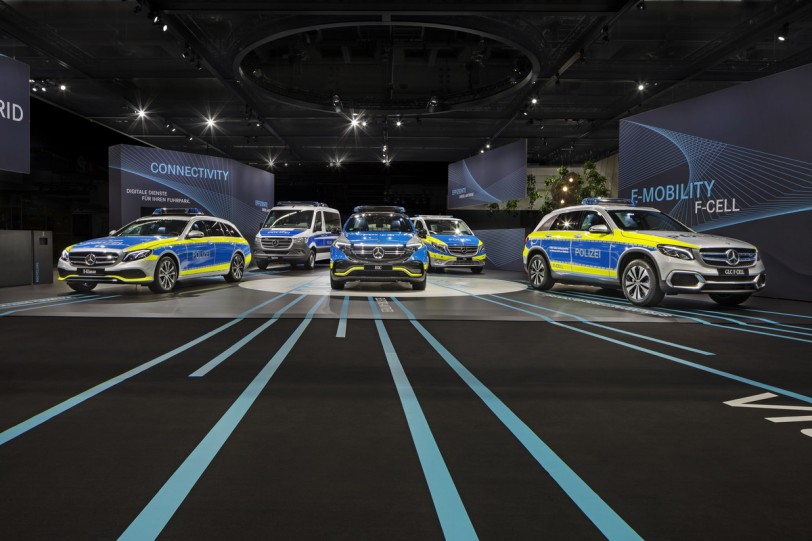 Mercedes-Benz EQC純電休旅領軍,三芒星大軍現身歐洲軍警設備展!