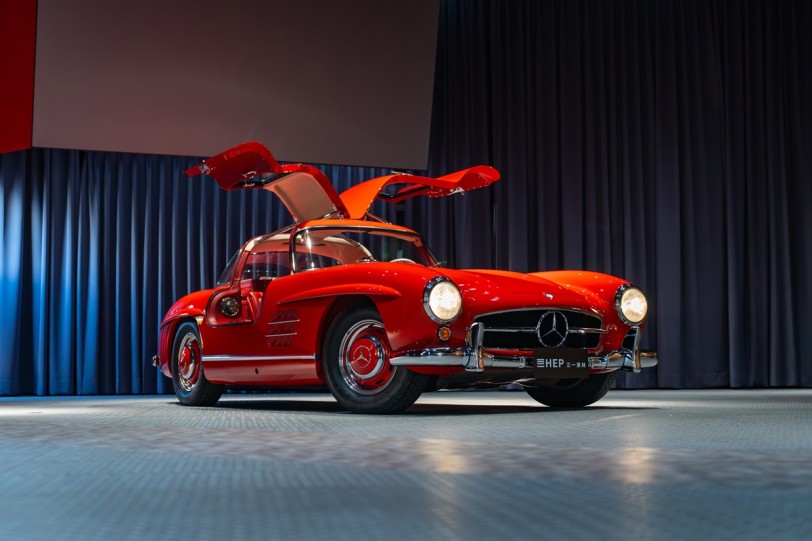 三一東林CUBEE IS新總部開幕，極致「六星級」修復的Mercedes-Benz 300SL Gullwing亮相！