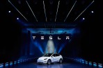 Tesla全新篇章!Model Y強勢來襲,12/5交付啟動 & S3XY四款車型首次齊聚亮相