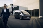 最接近太空船的移動載具，Hyundai STARIA/STARIA Premium 超現實 MPV 全球首發