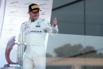Valtteri Bottas裏海混戰墊底拉回第二名衝線,Mercedes車隊拉大積分優勢