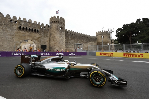 Mercedes-AMG PETRONAS巴庫領跑,Nico Rosberg開啟巡航模式Pole to Win